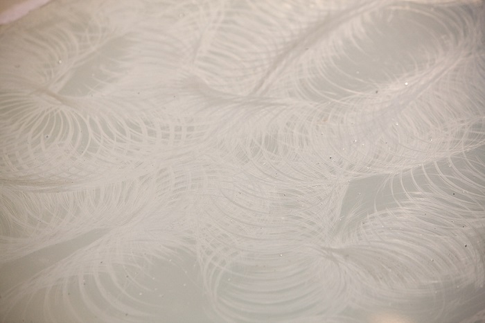 Méně poškozené povrchy se zdrsňují broušením. Méně poškozené povrchy se zdrsňují broušením.