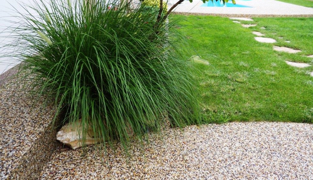 Kamenný chodník CHS-EPODUR STONE řeší renovaci nevzhledných povrchů v okolí domů do 24 hodin